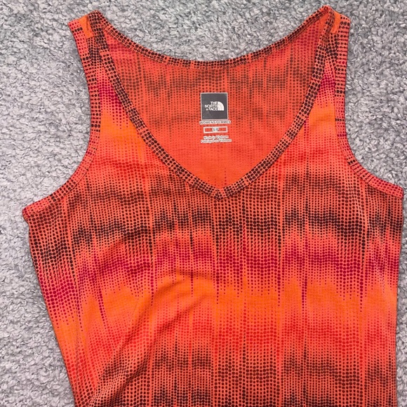 The North Face Women’s Active Wear Tank Top Side Scrunch Orange Size Small - Picture 2 of 4